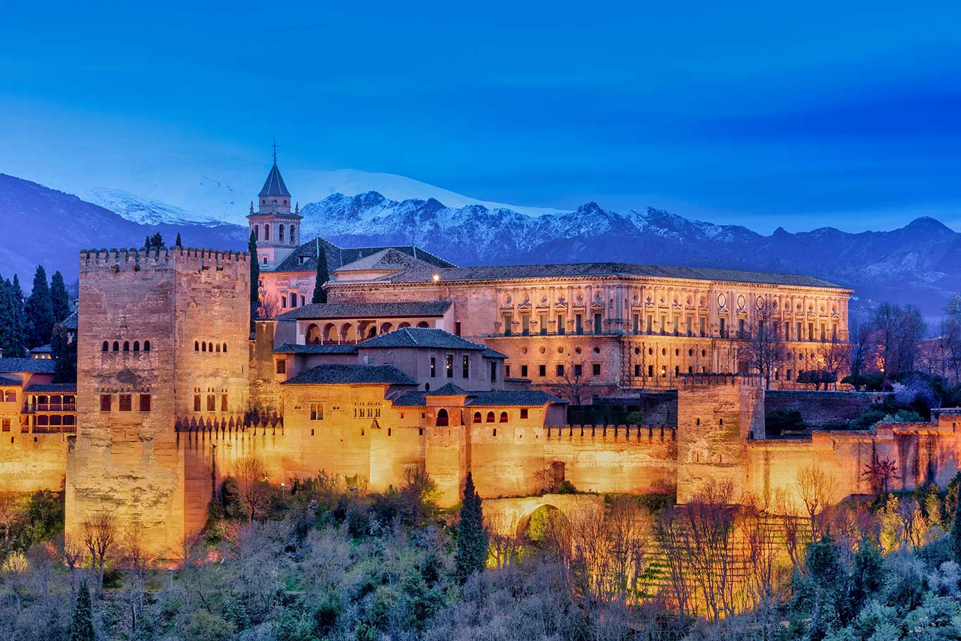 Alhambra de Granada iluminada